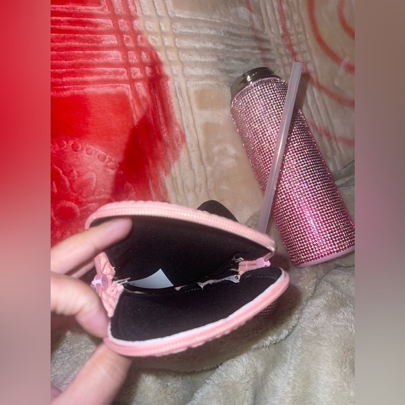 Pink bling water bottle - Picture 3 of 7